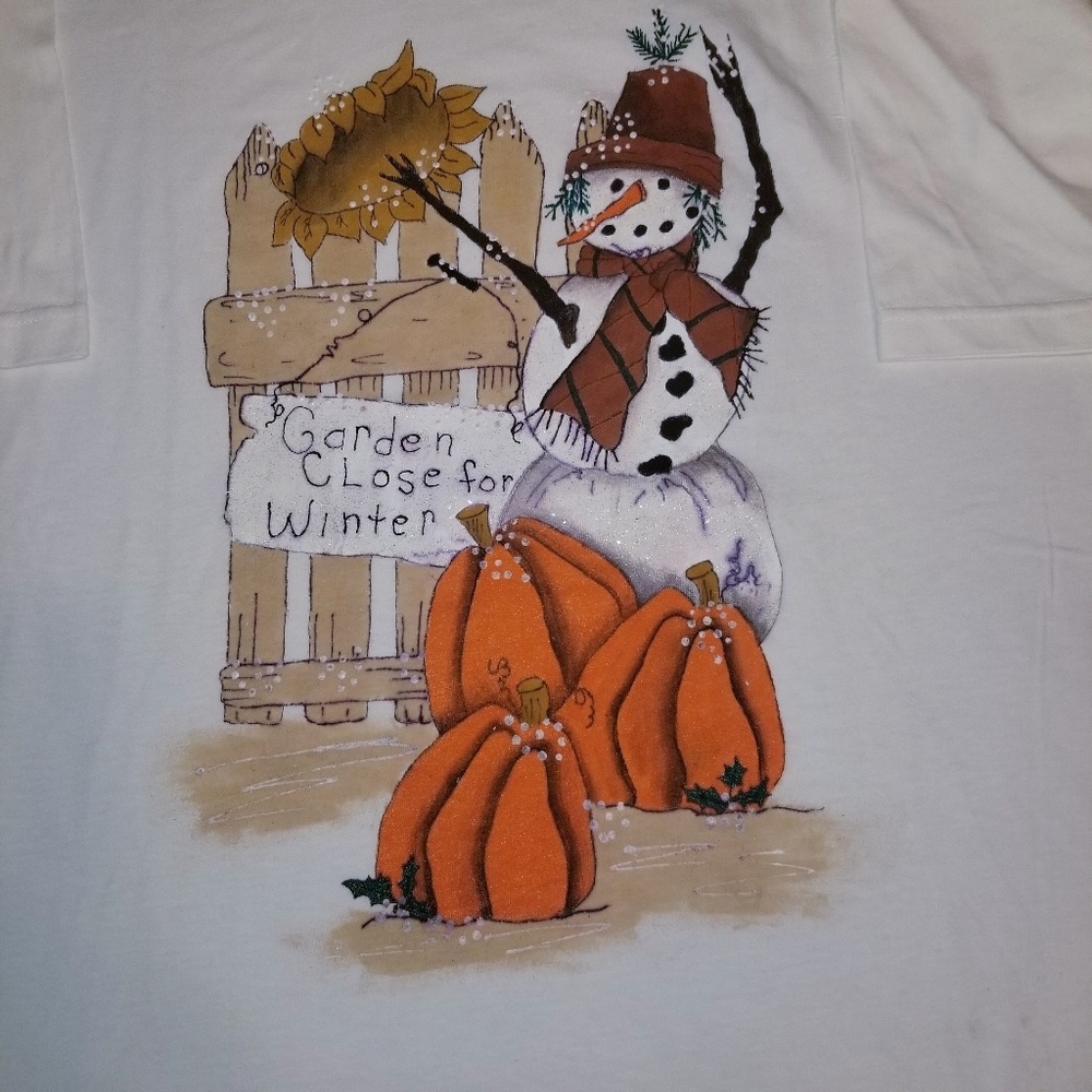 🎃 Fall/Halloween T-shirt. Large-but fits like XL